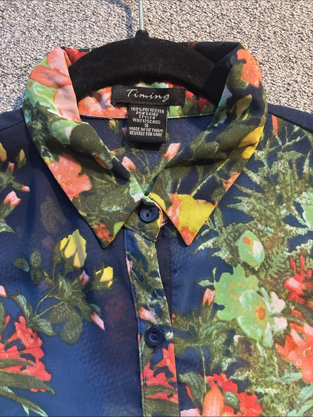 Timing Navy Floral Sleeveless Collared Camisole - Picture 2 of 3